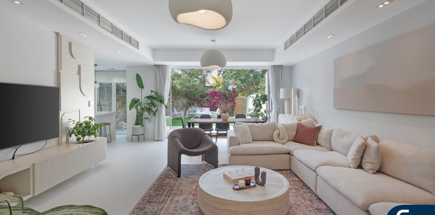 Вилла в Springs 11, The Springs, Дубай, 3 спальни, 228м², № 98389