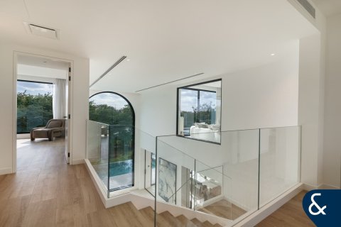 Villa in Jumeirah Islands, Dubai 5 bedrooms, 576 sq.m. № 98624 - photo 12