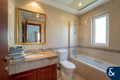 Villa in Arabian Ranches, Dubai 7 bedrooms, 645 sq.m. № 98627 - photo 25