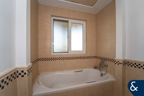 Villa in Arabian Ranches, Dubai 7 bedrooms, 645 sq.m. № 98627 - photo 9