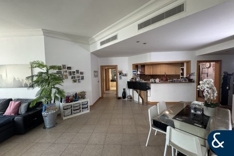 Apartment in Shoreline Apartments, Palm Jumeirah, Dubai 3 bedrooms, 206 sq.m. № 98625 - photo 3