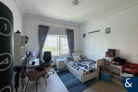 Apartment in Shoreline Apartments, Palm Jumeirah, Dubai 3 bedrooms, 206 sq.m. № 98625 - photo 11