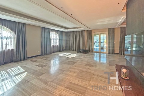 Villa in Legacy, Jumeirah Park, Dubai 5 bedrooms, 436 sq.m. № 13489 - photo 9