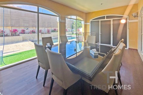 Villa in Legacy, Jumeirah Park, Dubai 5 bedrooms, 436 sq.m. № 13489 - photo 14