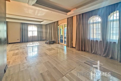Villa in Legacy, Jumeirah Park, Dubai 5 bedrooms, 436 sq.m. № 13489 - photo 12