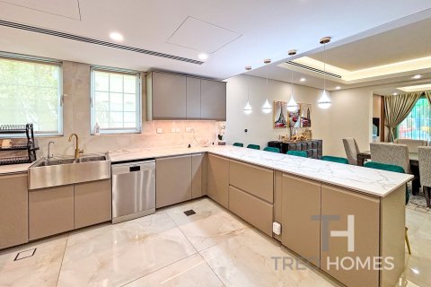 Villa à Legacy, Jumeirah Park, Dubai, 4 chambres, 403 m², № 13477 - photo 15