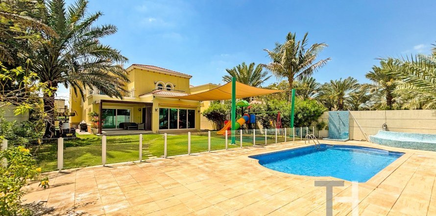 Villa à Legacy, Jumeirah Park, Dubai, 4 chambres, 403 m², № 13477