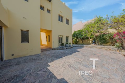 Villa à Meadows, Dubai, 5 chambres, 489 m², № 13478 - photo 19