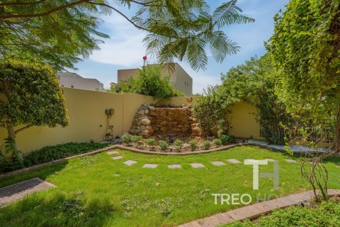 Villa à Meadows, Dubai, 5 chambres, 489 m², № 13478 - photo 17