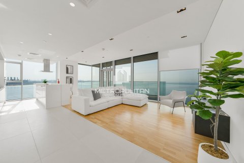 Apartment in Bluewaters Residences, Bluewaters, Dubai 4 bedrooms, 228 sq.m. № 14826 - photo 2