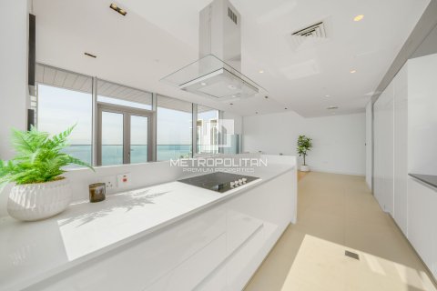 Apartment in Bluewaters Residences, Bluewaters, Dubai 4 bedrooms, 228 sq.m. № 14826 - photo 7