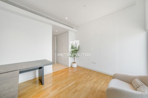 Apartment in Bluewaters Residences, Bluewaters, Dubai 4 bedrooms, 228 sq.m. № 14826 - photo 22