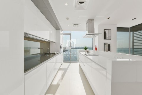 Apartment in Bluewaters Residences, Bluewaters, Dubai 4 bedrooms, 228 sq.m. № 14826 - photo 3