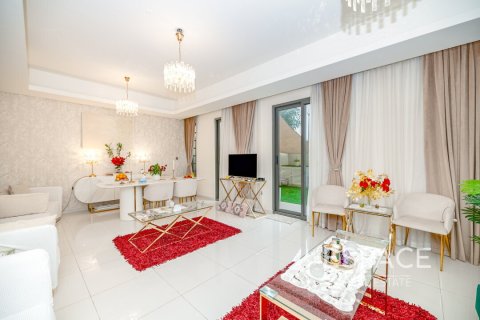 Купить виллу в Дубае: 5 спален, 234м², № 71082 - фото 3