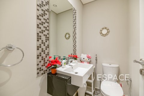 Купить виллу в Дубае: 5 спален, 234м², № 71082 - фото 10