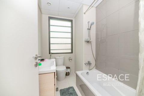 Купить виллу в Дубае: 5 спален, 234м², № 71082 - фото 11