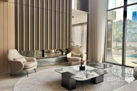 Villa in Jumeirah Islands, Dubai 5 bedrooms, 526 sq.m. № 71072 - photo 4