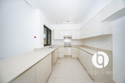 Villa in Dubai Hills Estate, Dubai 4 bedrooms, 229 sq.m. № 123446 - photo 6