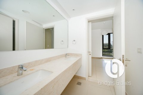 Villa in Dubai Hills Estate, Dubai 4 bedrooms, 229 sq.m. № 123446 - photo 18