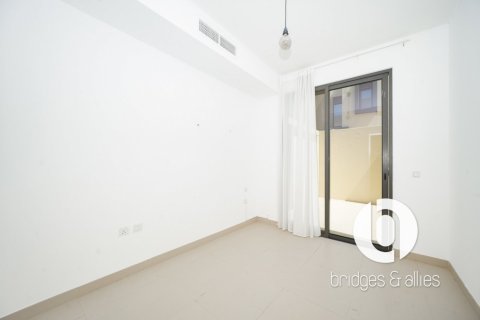 Villa in Dubai Hills Estate, Dubai 4 bedrooms, 229 sq.m. № 123446 - photo 16