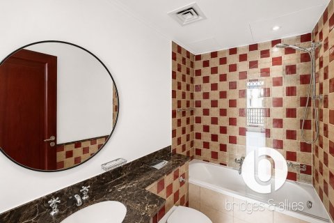 Apartment in Old Town, Dubai 1 bedroom, 91 sq.m. № 123445 - photo 14