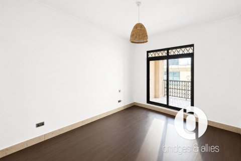 Apartment in Old Town, Dubai 1 bedroom, 91 sq.m. № 123445 - photo 8