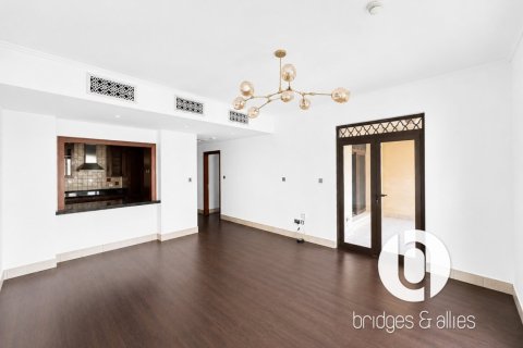 Apartment in Old Town, Dubai 1 bedroom, 91 sq.m. № 123445 - photo 3