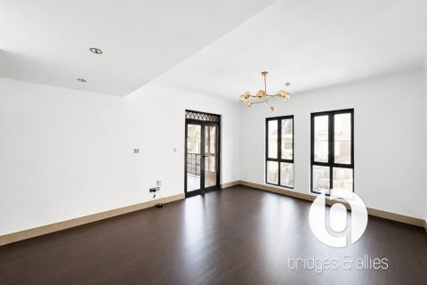 Apartment in Old Town, Dubai 1 bedroom, 91 sq.m. № 123445 - photo 4