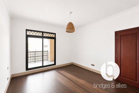 Apartment in Old Town, Dubai 1 bedroom, 91 sq.m. № 123445 - photo 12