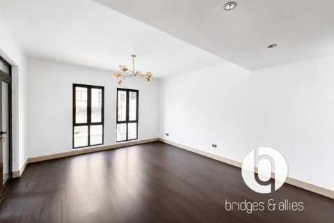Apartment in Old Town, Dubai 1 bedroom, 91 sq.m. № 123445 - photo 2
