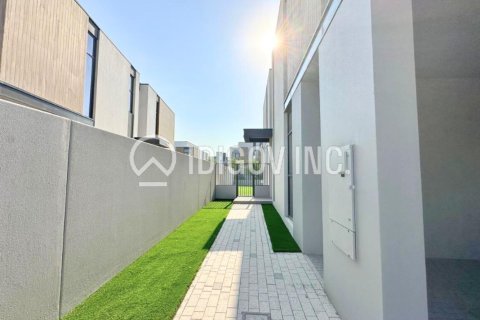 Townhouse in Mudon, Dubai 4 bedrooms, 254 sq.m. № 60012 - photo 2