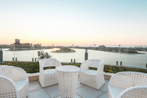 Apartment in Palm Jumeirah, Dubai 1 bedroom № 103961 - photo 4