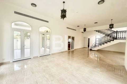 فيلا في فيلات, دبي 5 غرف نوم , 561 م² رقم 57091 - صورة 2