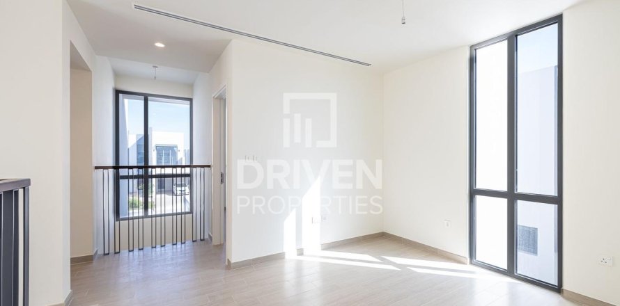 Вилла в EMAAR South, Dubai South (Dubai World Central), Дубай, 4 спальни, 585.75м², № 136867