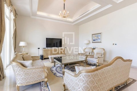 Villa à The Crescent, Palm Jumeirah, Dubai, 5 chambres, 631.55 m², № 136870 - photo 2