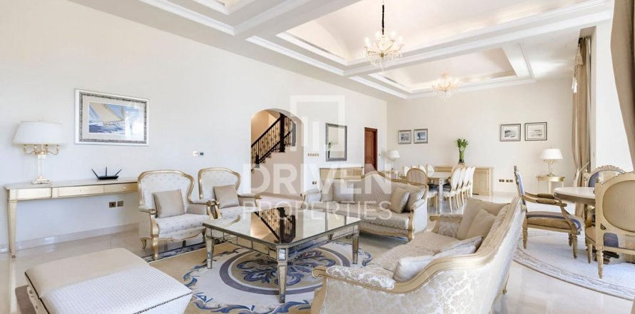 Villa à The Crescent, Palm Jumeirah, Dubai, 5 chambres, 631.55 m², № 136870
