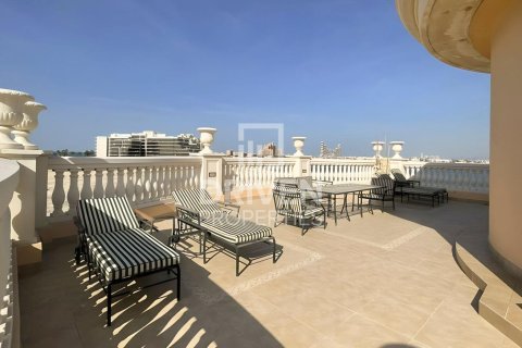 Villa à The Crescent, Palm Jumeirah, Dubai, 5 chambres, 631.55 m², № 136870 - photo 15