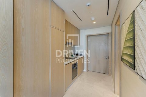 Apartment in The Palm Tower, Palm Jumeirah, Dubai studio, 48.12 sq.m. № 136868 - photo 11