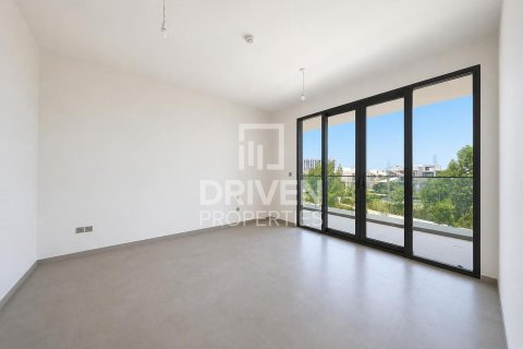 Villa in Jebel Ali, Dubai 4 bedrooms, 656.55 sq.m. № 136872 - photo 9