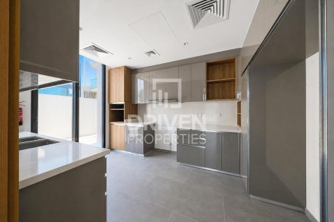 Villa in Jebel Ali, Dubai 4 bedrooms, 656.55 sq.m. № 136872 - photo 15