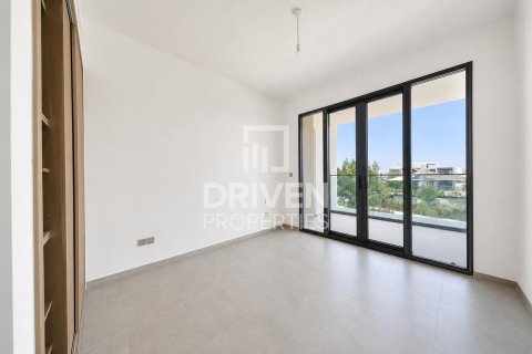 Villa in Jebel Ali, Dubai 4 bedrooms, 656.55 sq.m. № 136872 - photo 7