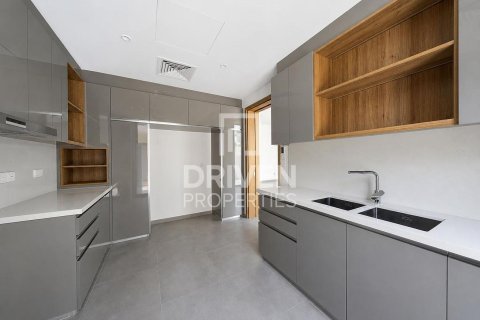 Villa in Jebel Ali, Dubai 4 bedrooms, 656.55 sq.m. № 136872 - photo 16