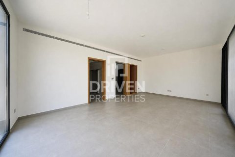 Villa in Jebel Ali, Dubai 4 bedrooms, 656.55 sq.m. № 136872 - photo 6