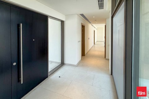 Villa in Al Furjan, Dubai 4 bedrooms, 611.8 sq.m. № 67567 - photo 15