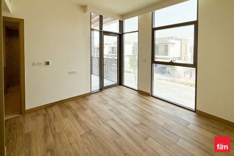 Villa in Al Furjan, Dubai 4 bedrooms, 611.8 sq.m. № 67567 - photo 4