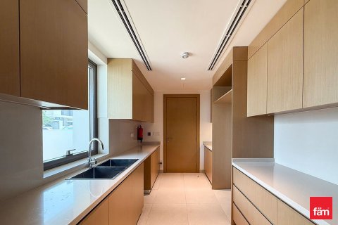 Villa in Al Furjan, Dubai 4 bedrooms, 611.8 sq.m. № 67567 - photo 18