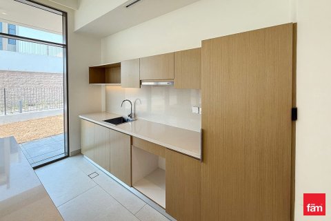 Villa in Al Furjan, Dubai 4 bedrooms, 611.8 sq.m. № 67567 - photo 17