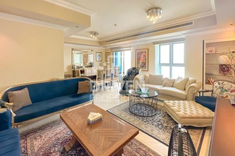 Apartment in Dubai Marina, Dubai 3 bedrooms, 223 sq.m. № 20809 - photo 9