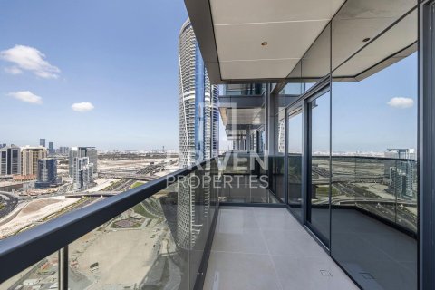 Apartment in Business Bay, Dubai 2 bedrooms, 137 sq.m. № 20818 - photo 12