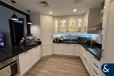 Apartamento en Old Town, Dubai, 2 dormitorios, 124 m², № 98986 - foto 2
